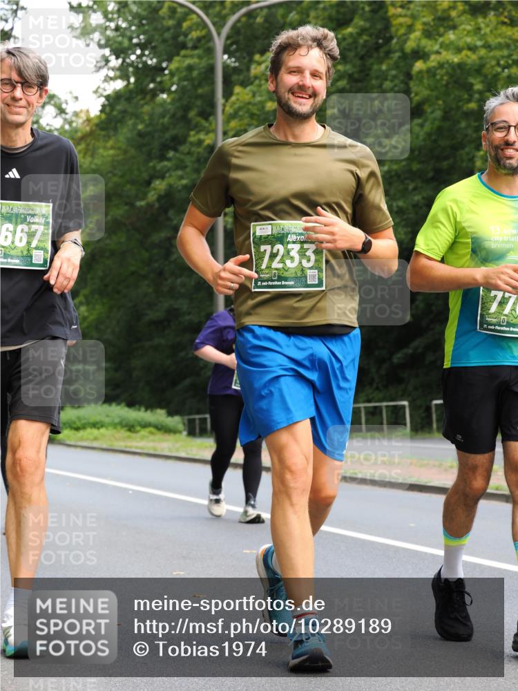 13.09.2026 - 21. swb-Marathon Bremen TobiasT http://msf.ph/oto/10289189 13.09.2026 12:27:26 Laufen 667, 26, 7233, 21, 13, 77, 21 meine-sportfotos.de
