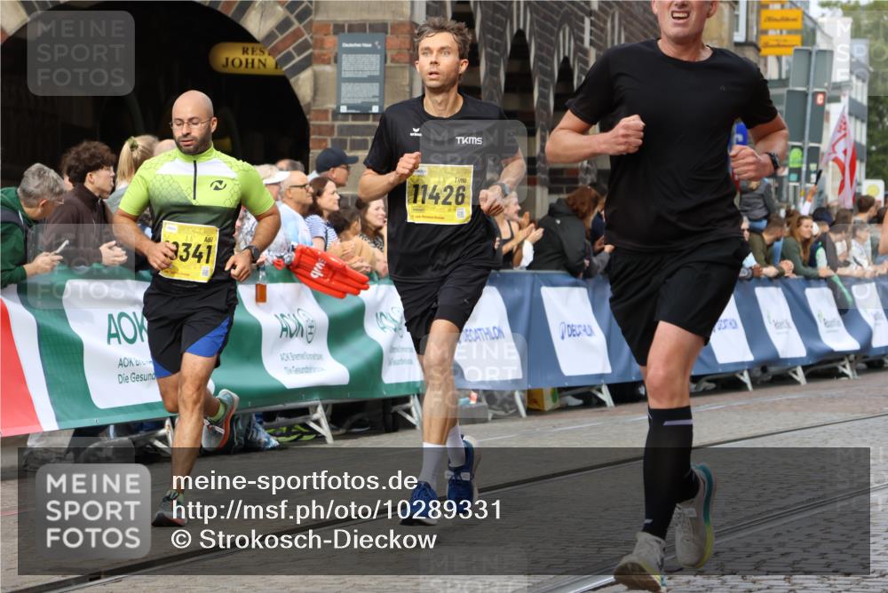 13.09.2026 - 21. swb-Marathon Bremen Strokosch-Dieckow http://msf.ph/oto/10289331 13.09.2026 10:41:52 Ziel 11426, 11628, 11944, 12246, 12442, 12455, 13520, 13586, 13600, 12426, 12468, 13621 meine-sportfotos.de