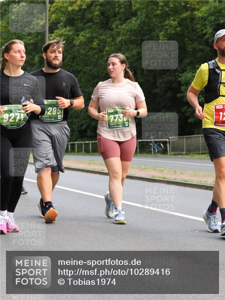 13.09.2026 - 21. swb-Marathon Bremen TobiasT http://msf.ph/oto/10289416 13.09.2026 12:28:17 Laufen 9271, 295, 21, 7736, 21, 12, 21 meine-sportfotos.de