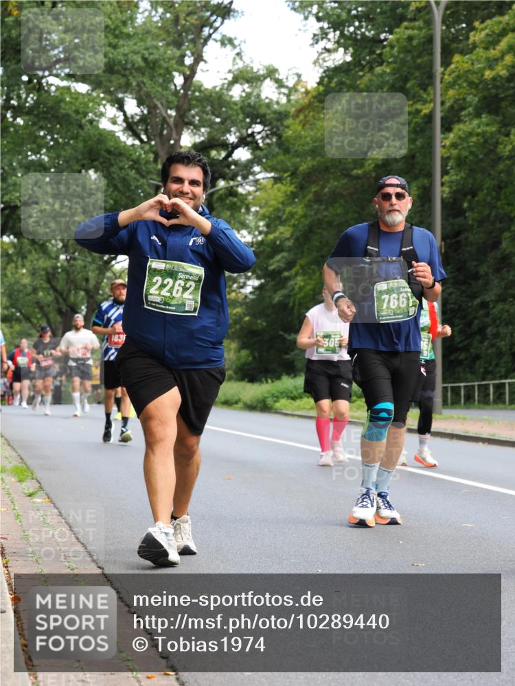 13.09.2026 - 21. swb-Marathon Bremen TobiasT http://msf.ph/oto/10289440 13.09.2026 12:28:20 Laufen 1831, 2262, 5292, 2, 305, 766 meine-sportfotos.de