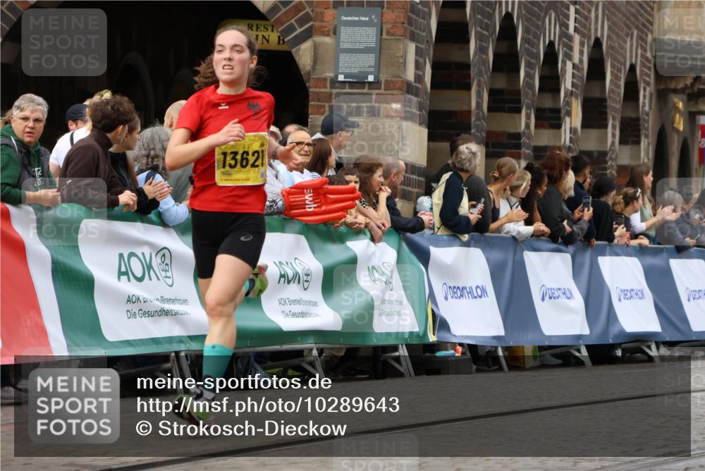 13.09.2026 - 21. swb-Marathon Bremen Strokosch-Dieckow http://msf.ph/oto/10289643 13.09.2026 10:42:11 Ziel 10341, 10972, 11426, 11527, 12246, 12468, 13586, 13621, 11375, 11630, 11895, 12395, 12525 meine-sportfotos.de