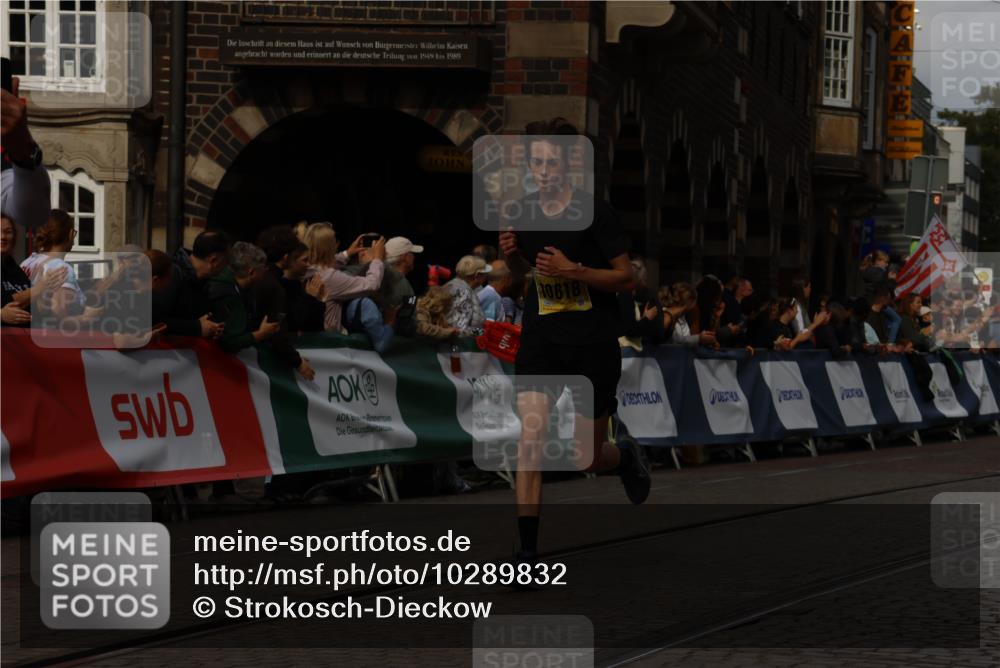 13.09.2026 - 21. swb-Marathon Bremen Strokosch-Dieckow http://msf.ph/oto/10289832 13.09.2026 10:43:36 Ziel 10346, 10456, 10618, 11042, 11143, 11632, 12053, 12406, 12469, 13523, 11019, 11948, 12250, 12253, 13509 meine-sportfotos.de