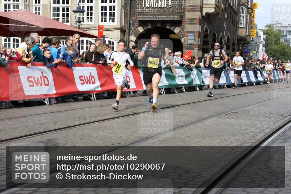13.09.2026 - 21. swb-Marathon Bremen Strokosch-Dieckow http://msf.ph/oto/10290067 13.09.2026 10:45:24 Ziel 10096, 10143, 10214, 10628, 10735, 10866, 11020, 11396, 13591, 10318, 10352, 10536, 10541, 10583, 11088, 11209, 11232, 11749, 12290, 12355, 12534, 13532, 13628 meine-sportfotos.de
