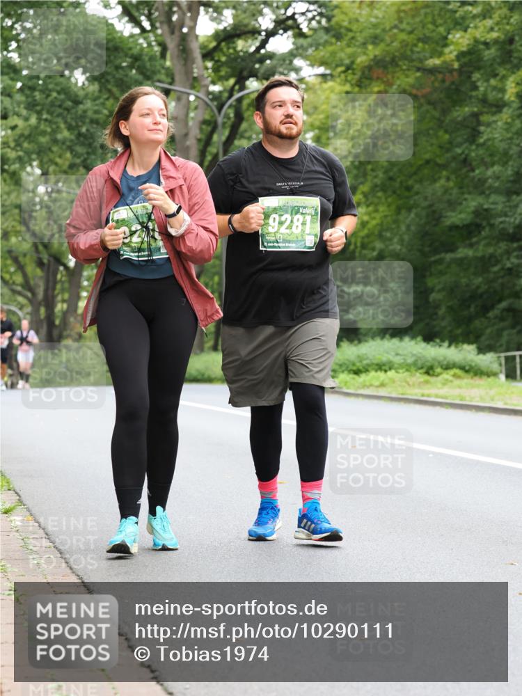 13.09.2026 - 21. swb-Marathon Bremen TobiasT http://msf.ph/oto/10290111 13.09.2026 12:30:10 Laufen 9281, 21, 2 meine-sportfotos.de