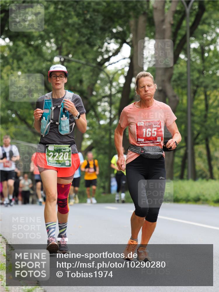 13.09.2026 - 21. swb-Marathon Bremen TobiasT http://msf.ph/oto/10290280 13.09.2026 12:30:41 Laufen 2220, 165, 0376, 2 meine-sportfotos.de