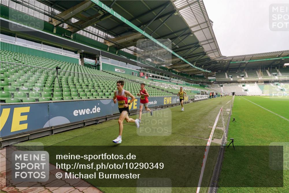 13.09.2026 - 21. swb-Marathon Bremen Michael Burmester http://msf.ph/oto/10290349 13.09.2026 10:16:12 Laufen im Stadion 10597, 12272, 13501, 13515, 13517, 13525, 13542, 13547, 13567, 13623, 13627, 13635 meine-sportfotos.de