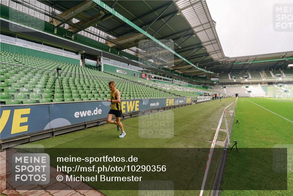 13.09.2026 - 21. swb-Marathon Bremen Michael Burmester http://msf.ph/oto/10290356 13.09.2026 10:16:13 Laufen im Stadion 10597, 12272, 13501, 13515, 13517, 13525, 13542, 13547, 13567, 13623, 13627, 13635 meine-sportfotos.de