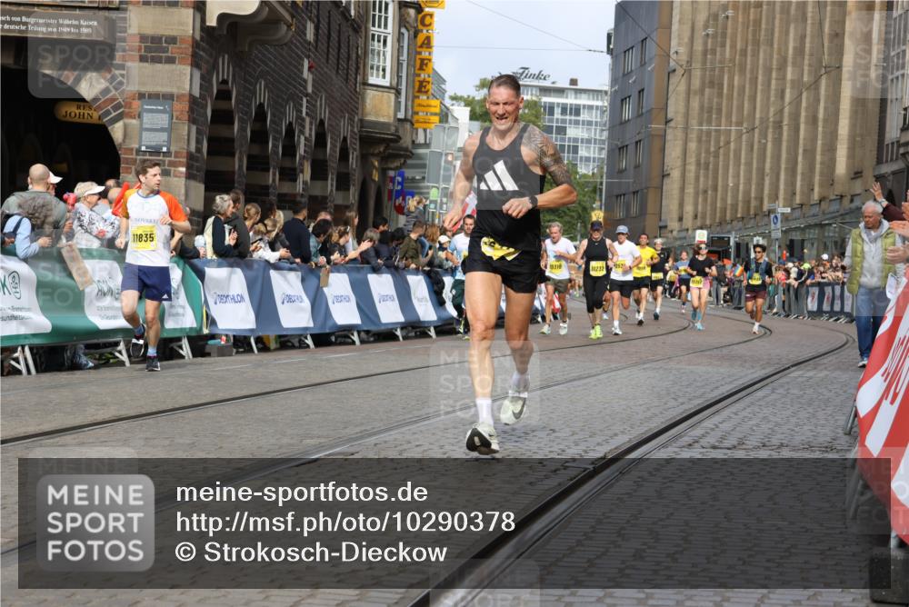 13.09.2026 - 21. swb-Marathon Bremen Strokosch-Dieckow http://msf.ph/oto/10290378 13.09.2026 10:45:31 Ziel 10096, 10143, 10214, 10398, 10866, 11020, 11396, 11695, 12054, 12475, 13591, 10464, 10541, 10583, 10987, 11015, 11063, 11279, 11559, 11845, 12087, 12290, 12355, 13532, 13595, 13628 meine-sportfotos.de