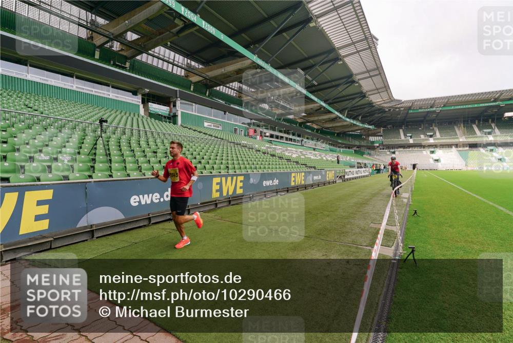 13.09.2026 - 21. swb-Marathon Bremen Michael Burmester http://msf.ph/oto/10290466 13.09.2026 10:17:42 Laufen im Stadion 10597, 12272, 12457, 12458, 13501, 13504, 13510, 13515, 13517, 13522, 13542, 13543, 13547, 13554, 13561, 13567, 13569, 13571, 13572, 13576, 13579, 13582, 13602, 13603, 13604, 13623, 13630, 13635, 13643 meine-sportfotos.de