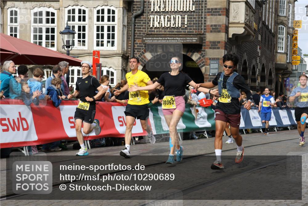 13.09.2026 - 21. swb-Marathon Bremen Strokosch-Dieckow http://msf.ph/oto/10290689 13.09.2026 10:45:40 Ziel 10143, 10318, 10352, 10398, 10536, 10866, 11020, 11088, 11232, 11396, 11478, 11695, 11835, 12054, 12475, 12534, 10436, 10464, 10987, 11015, 11279, 11559, 11762, 11845, 12033, 12069, 12087, 13595 meine-sportfotos.de