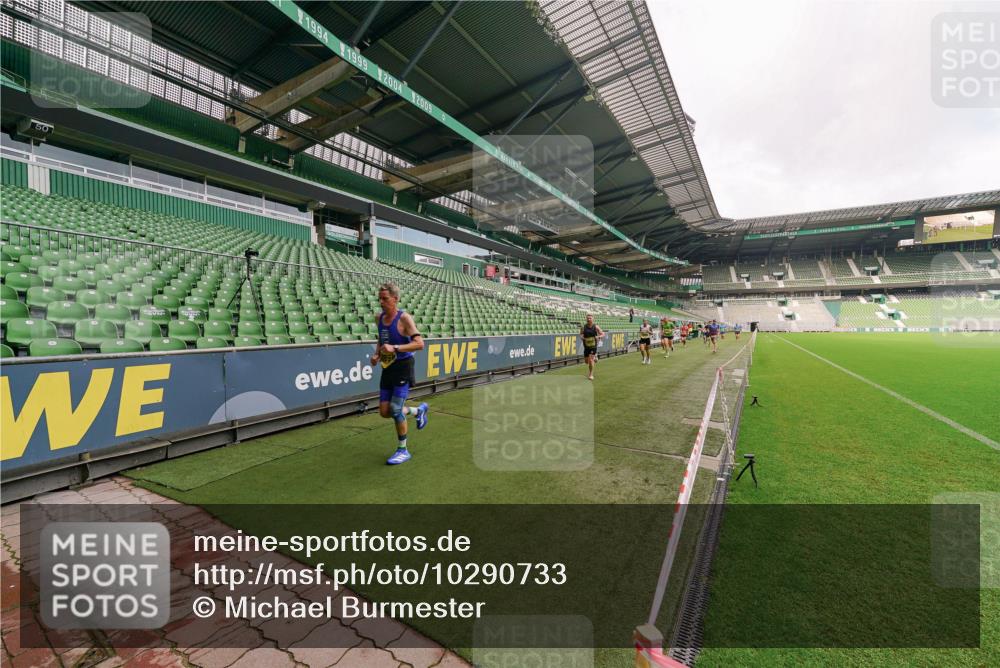 13.09.2026 - 21. swb-Marathon Bremen Michael Burmester http://msf.ph/oto/10290733 13.09.2026 10:19:49 Laufen im Stadion 10261, 10262, 10366, 10475, 10818, 10994, 11067, 11068, 11176, 11197, 11418, 11481, 11512, 11652, 12324, 12358, 12413, 12540, 13505, 13530, 13533, 13534, 13536, 13540, 13541, 13550, 13558, 13560, 13564, 13573, 13581, 13583, 13588, 13590, 13599, 13601, 13605, 13610, 13618, 13619, 13622, 13632, 13633, 13637, 13638, 13639, 10597, 12272, 13501, 13510, 13515, 13517, 13525, 13542, 13547, 13567, 13579, 13623, 13627, 13635 meine-sportfotos.de