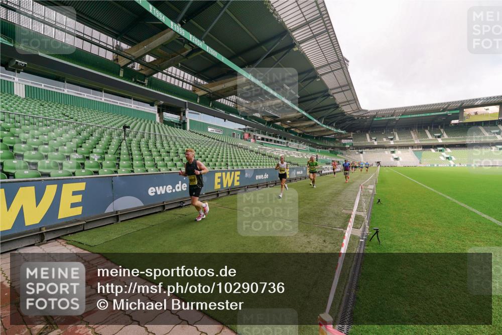 13.09.2026 - 21. swb-Marathon Bremen Michael Burmester http://msf.ph/oto/10290736 13.09.2026 10:19:51 Laufen im Stadion 10261, 10262, 10366, 10475, 10818, 10994, 11067, 11068, 11176, 11197, 11418, 11481, 11512, 11652, 12324, 12358, 12413, 12540, 13505, 13530, 13533, 13534, 13536, 13540, 13541, 13550, 13558, 13560, 13564, 13573, 13581, 13583, 13588, 13590, 13599, 13601, 13605, 13610, 13618, 13619, 13622, 13632, 13633, 13637, 13638, 13639, 10597, 12272, 13501, 13510, 13515, 13517, 13525, 13542, 13547, 13567, 13579, 13623, 13627, 13635 meine-sportfotos.de