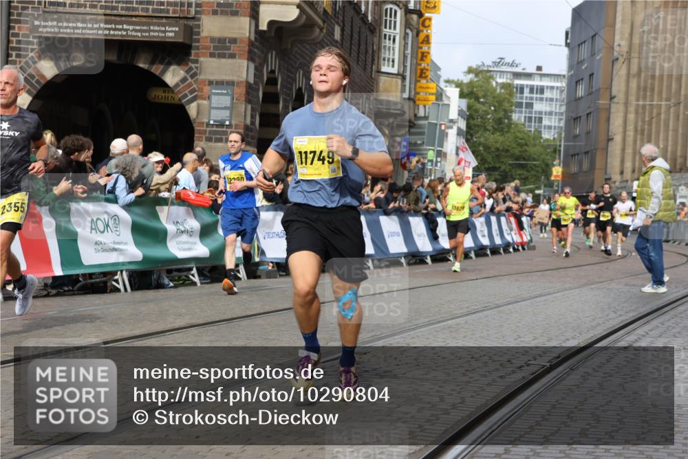 13.09.2026 - 21. swb-Marathon Bremen Strokosch-Dieckow http://msf.ph/oto/10290804 13.09.2026 10:45:42 Ziel 10143, 10318, 10352, 10398, 10536, 10866, 11020, 11088, 11209, 11232, 11396, 11478, 11695, 11749, 11835, 12054, 12475, 12534, 10436, 10987, 11015, 11279, 11762, 12033, 12069, 12556, 12557, 13595 meine-sportfotos.de
