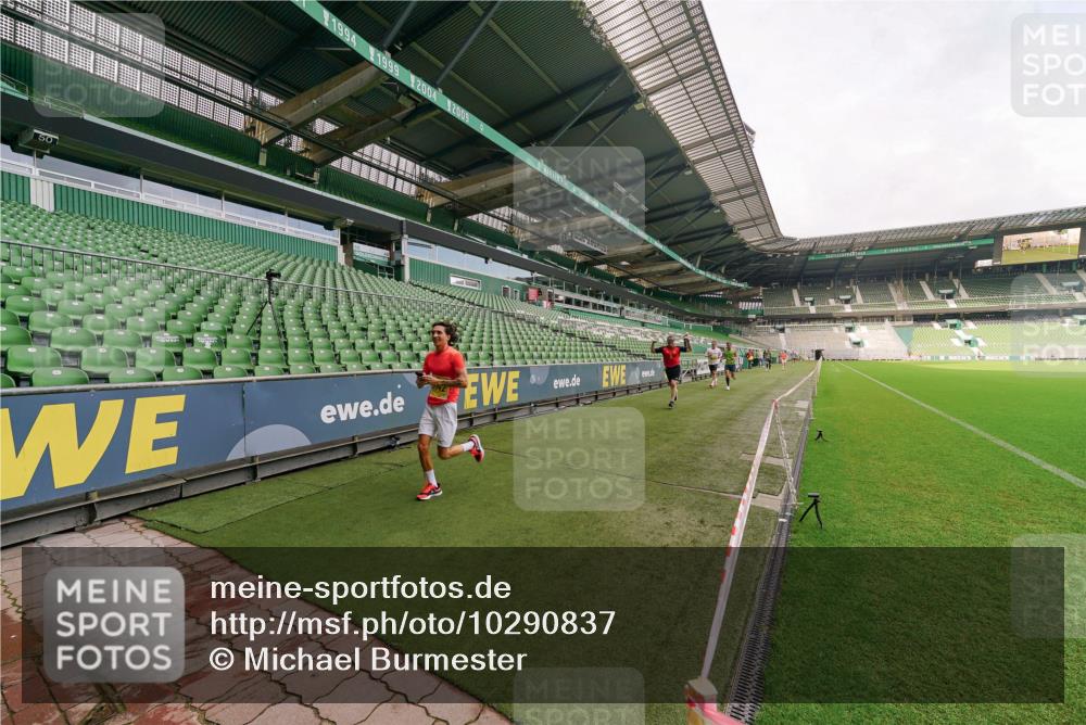 13.09.2026 - 21. swb-Marathon Bremen Michael Burmester http://msf.ph/oto/10290837 13.09.2026 10:20:56 Laufen im Stadion 10244, 10261, 10262, 10818, 10961, 10994, 11067, 11068, 11142, 11176, 11197, 11418, 11512, 11964, 12289, 12324, 12358, 12413, 12456, 12513, 12520, 12540, 13505, 13514, 13540, 13548, 13558, 13560, 13568, 13575, 13583, 13588, 13590, 13601, 13605, 13606, 13608, 13610, 13619, 13633, 13637, 10597, 12272, 12457, 12458, 13501, 13504, 13510, 13515, 13517, 13522, 13542, 13547, 13554, 13561, 13567, 13569, 13579, 13623, 13635 meine-sportfotos.de