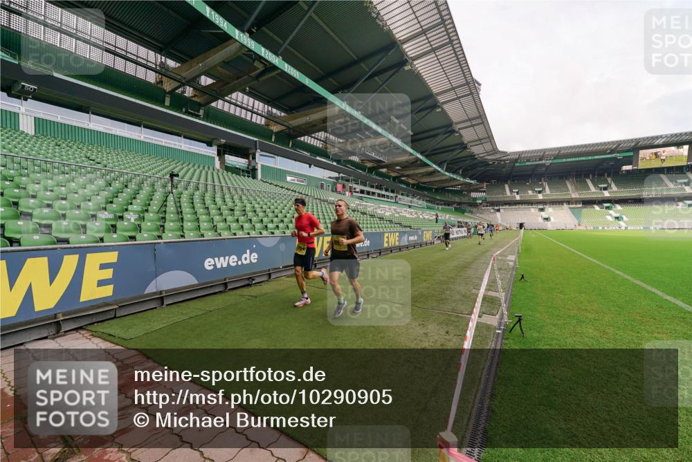 13.09.2026 - 21. swb-Marathon Bremen Michael Burmester http://msf.ph/oto/10290905 13.09.2026 10:21:31 Laufen im Stadion 10244, 10261, 10262, 10302, 10818, 10926, 10961, 10994, 11067, 11068, 11083, 11142, 11176, 11512, 11619, 11738, 11854, 11916, 11944, 11964, 12289, 12324, 12413, 12456, 12513, 12520, 12540, 13505, 13514, 13535, 13540, 13548, 13551, 13558, 13559, 13568, 13575, 13583, 13587, 13588, 13590, 13605, 13606, 13608, 13619, 13633, 13636, 13637, 12457, 12458, 13504, 13510, 13522, 13533, 13534, 13536, 13543, 13554, 13561, 13564, 13569, 13579 meine-sportfotos.de