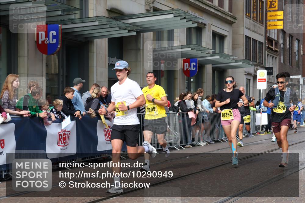 13.09.2026 - 21. swb-Marathon Bremen Strokosch-Dieckow http://msf.ph/oto/10290949 13.09.2026 10:45:25 Ziel 10352, 10436, 10464, 10536, 10541, 10583, 10987, 11015, 11063, 11088, 11209, 11279, 11559, 11749, 11762, 11845, 12033, 12069, 12087, 12290, 12355, 13532, 13595, 13628, 10096, 10143, 10214, 10318, 10352, 10398, 10536, 10866, 11020, 11088, 11232, 11396, 11478, 11695, 11835, 12054, 12475, 12534, 13591 meine-sportfotos.de