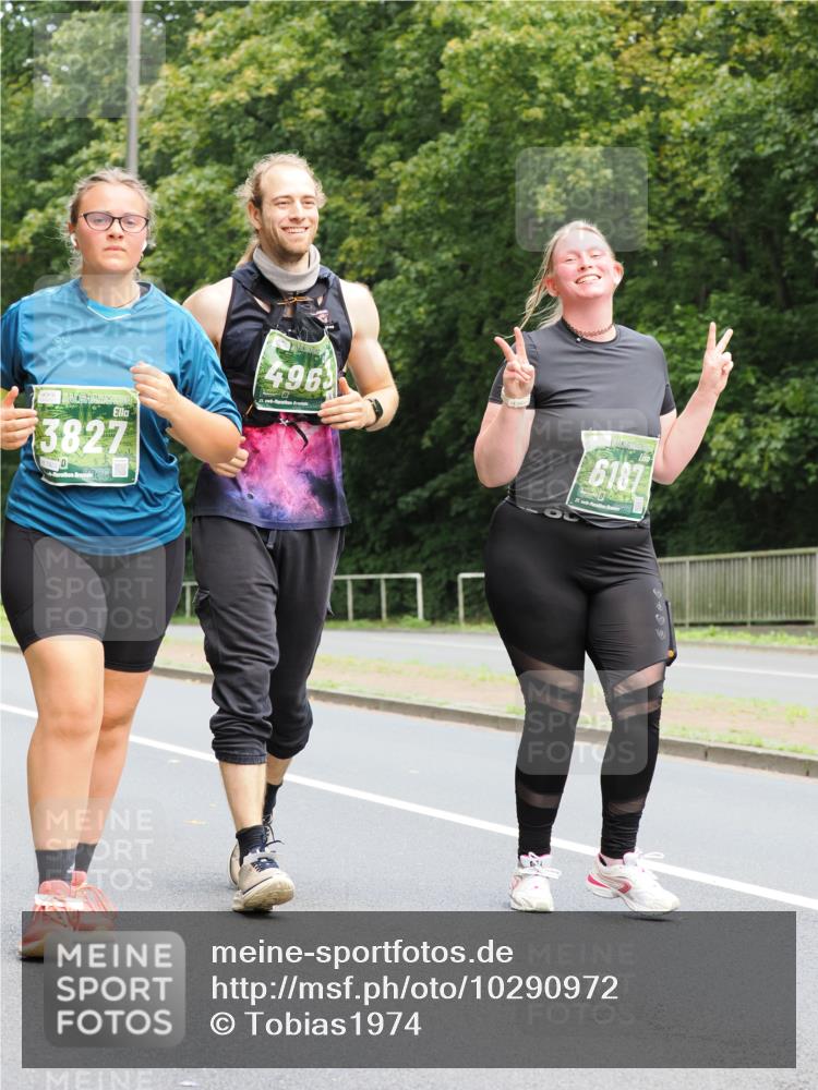 13.09.2026 - 21. swb-Marathon Bremen TobiasT http://msf.ph/oto/10290972 13.09.2026 12:33:12 Laufen 3827, 7923, 26, 496, 21, 6187 meine-sportfotos.de
