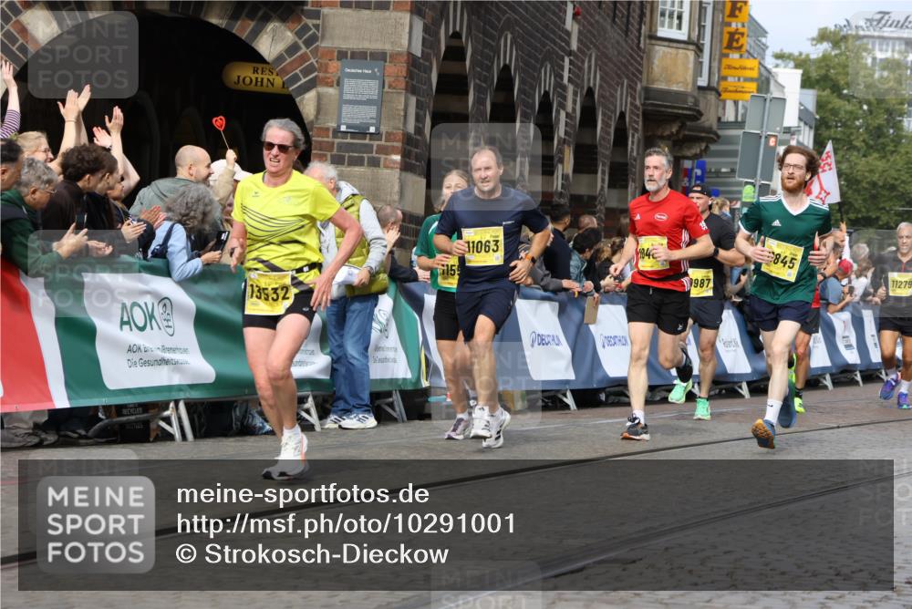 13.09.2026 - 21. swb-Marathon Bremen Strokosch-Dieckow http://msf.ph/oto/10291001 13.09.2026 10:45:50 Ziel 10318, 10352, 10398, 10536, 10541, 10583, 11088, 11209, 11232, 11478, 11749, 11835, 12290, 12355, 12475, 12534, 13532, 13628, 10436, 11956, 12069, 12556, 12557, 13529, 13612 meine-sportfotos.de