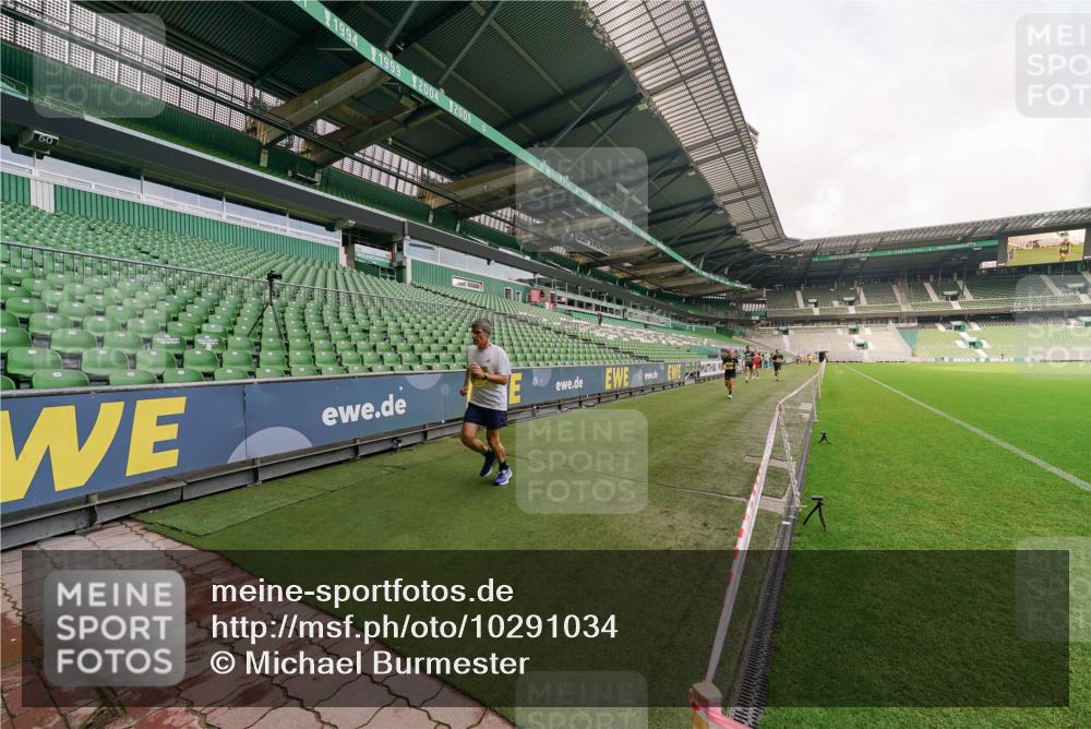 13.09.2026 - 21. swb-Marathon Bremen Michael Burmester http://msf.ph/oto/10291034 13.09.2026 10:22:35 Laufen im Stadion 10244, 10302, 10441, 10575, 10926, 11083, 11127, 11142, 11198, 11227, 11338, 11454, 11619, 11721, 11738, 11854, 11916, 11944, 12003, 12053, 12209, 12339, 12370, 12395, 12456, 12520, 12538, 13507, 13513, 13519, 13535, 13539, 13548, 13551, 13553, 13556, 13559, 13563, 13568, 13575, 13584, 13587, 13606, 13608, 13616, 13636, 13641, 13642, 10366, 10475, 11481, 11652, 12457, 13530, 13533, 13534, 13536, 13543, 13554, 13564 meine-sportfotos.de