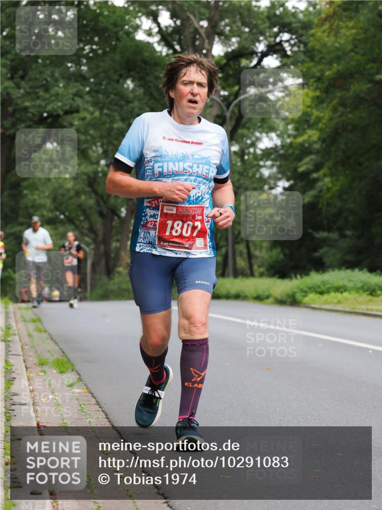 13.09.2026 - 21. swb-Marathon Bremen TobiasT http://msf.ph/oto/10291083 13.09.2026 12:33:30 Laufen 21, 26, 21, 89, 42, 1, 1807, 21 meine-sportfotos.de
