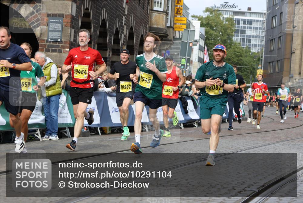 13.09.2026 - 21. swb-Marathon Bremen Strokosch-Dieckow http://msf.ph/oto/10291104 13.09.2026 10:45:51 Ziel 10318, 10352, 10536, 10541, 10583, 11063, 11088, 11209, 11232, 11478, 11749, 11835, 12290, 12355, 12475, 12534, 13532, 13628, 10436, 11956, 12556, 12557, 13529, 13612 meine-sportfotos.de