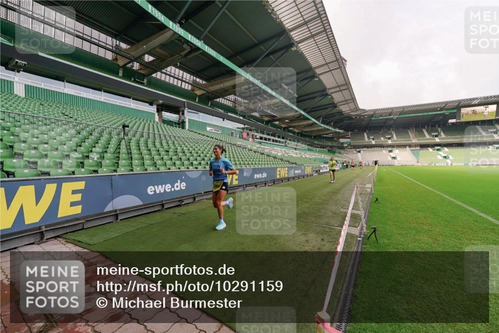 13.09.2026 - 21. swb-Marathon Bremen Michael Burmester http://msf.ph/oto/10291159 13.09.2026 10:23:37 Laufen im Stadion 10235, 10302, 10341, 10441, 10520, 10575, 10592, 10618, 10782, 10926, 10972, 11042, 11127, 11143, 11198, 11201, 11227, 11338, 11373, 11426, 11454, 11628, 11713, 11721, 11779, 11895, 11903, 12003, 12053, 12144, 12209, 12246, 12339, 12370, 12395, 12404, 12442, 12468, 12469, 12477, 12538, 13507, 13513, 13519, 13520, 13539, 13553, 13556, 13563, 13566, 13580, 13584, 13586, 13587, 13616, 13641, 13642, 10261, 10366, 10475, 11481, 11652, 13530 meine-sportfotos.de