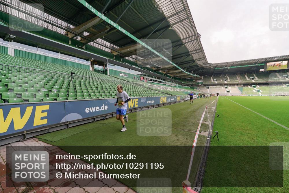 13.09.2026 - 21. swb-Marathon Bremen Michael Burmester http://msf.ph/oto/10291195 13.09.2026 10:23:54 Laufen im Stadion 10235, 10328, 10341, 10441, 10520, 10575, 10592, 10618, 10782, 10972, 11042, 11127, 11143, 11198, 11201, 11227, 11373, 11426, 11442, 11628, 11630, 11632, 11713, 11721, 11779, 11826, 11895, 11903, 12053, 12144, 12209, 12246, 12339, 12370, 12395, 12404, 12442, 12468, 12469, 12477, 12525, 13513, 13519, 13520, 13556, 13563, 13566, 13580, 13584, 13585, 13586, 13616, 13641, 13642, 10261, 10366, 13530 meine-sportfotos.de