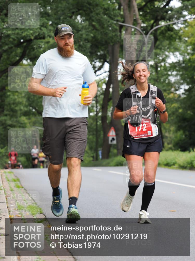 13.09.2026 - 21. swb-Marathon Bremen TobiasT http://msf.ph/oto/10291219 13.09.2026 12:33:42 Laufen 1, 2, 401 meine-sportfotos.de