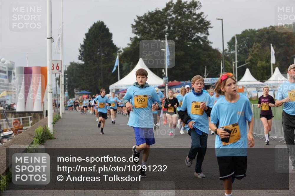13.09.2026 - Kiel Lauf Andreas Tolksdorf http://msf.ph/oto/10291232 13.09.2026 09:25:15 Kiellinie 36, 38, 1023, 395, 55, 11721, 123 meine-sportfotos.de