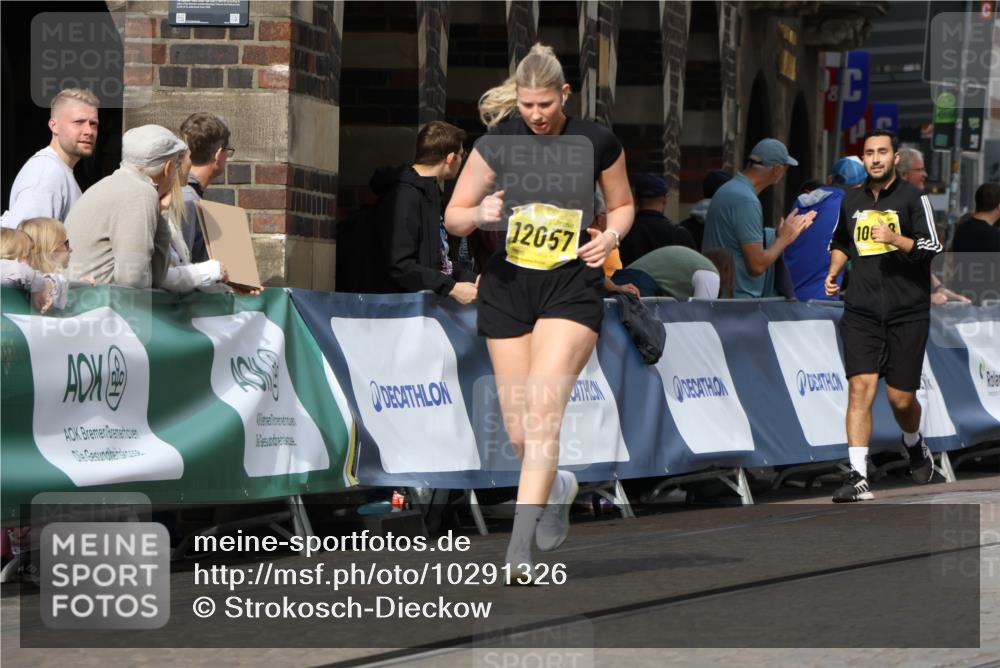 13.09.2026 - 21. swb-Marathon Bremen Strokosch-Dieckow http://msf.ph/oto/10291326 13.09.2026 11:16:28 Ziel 10665, 11026, 11081, 11139, 11181, 11200, 11217, 11264, 11385, 11448, 11549, 11573, 11613, 11768, 12046, 12151, 12306, 12539, 13508, 12102, 12158 meine-sportfotos.de