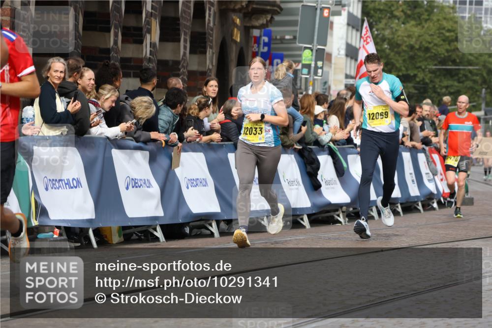 13.09.2026 - 21. swb-Marathon Bremen Strokosch-Dieckow http://msf.ph/oto/10291341 13.09.2026 10:45:57 Ziel 10318, 10352, 10464, 10536, 10541, 10583, 10987, 11015, 11063, 11088, 11209, 11232, 11279, 11559, 11749, 11845, 12087, 12290, 12355, 13532, 13595, 13628, 10447, 10992, 11925, 11956, 13529, 13609, 13612, 13640 meine-sportfotos.de