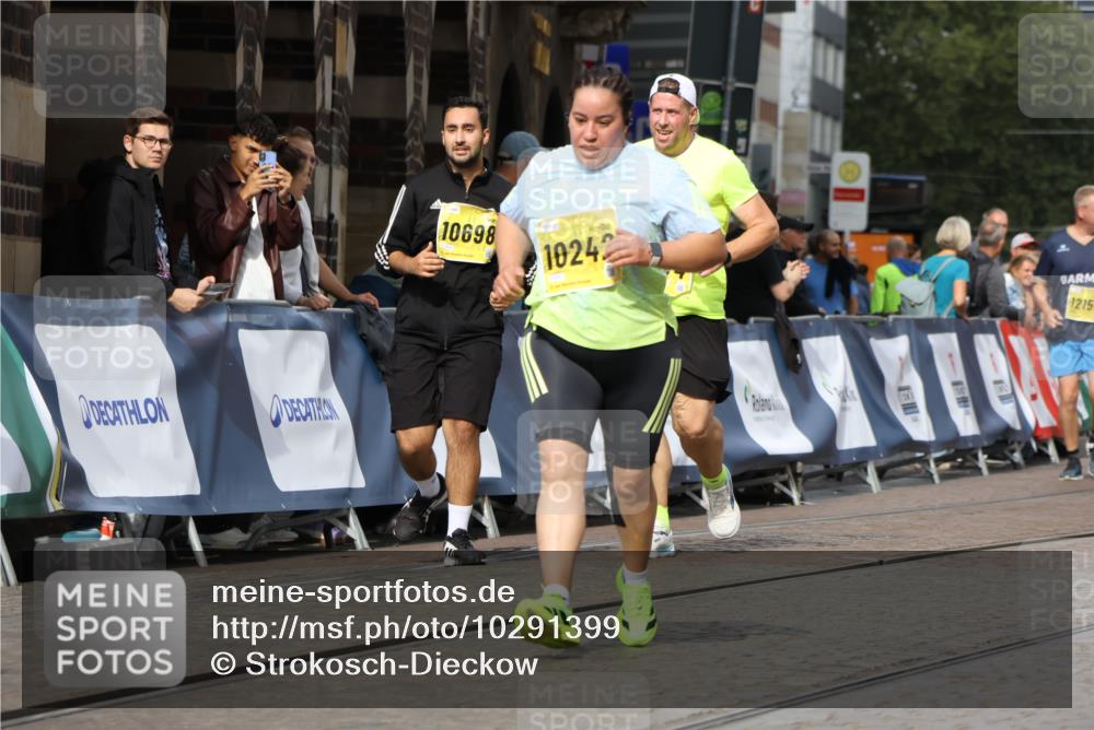 13.09.2026 - 21. swb-Marathon Bremen Strokosch-Dieckow http://msf.ph/oto/10291399 13.09.2026 11:16:30 Ziel 10665, 11026, 11081, 11139, 11181, 11200, 11264, 11385, 11448, 11573, 11613, 11768, 12151, 12306, 12539, 13508, 12102, 12158 meine-sportfotos.de