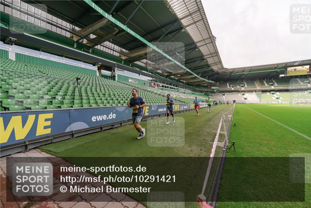 13.09.2026 - 21. swb-Marathon Bremen Michael Burmester http://msf.ph/oto/10291421 13.09.2026 10:24:57 Laufen im Stadion 10143, 10235, 10312, 10328, 10336, 10337, 10341, 10346, 10358, 10456, 10520, 10592, 10593, 10618, 10632, 10742, 10775, 10816, 10861, 10972, 10988, 11020, 11042, 11108, 11143, 11201, 11265, 11312, 11373, 11375, 11426, 11442, 11447, 11468, 11527, 11607, 11614, 11615, 11628, 11630, 11632, 11704, 11758, 11779, 11826, 11895, 11903, 11948, 12144, 12246, 12281, 12406, 12442, 12468, 12469, 12477, 12525, 13520, 13566, 13580, 13585, 13586, 10261 meine-sportfotos.de