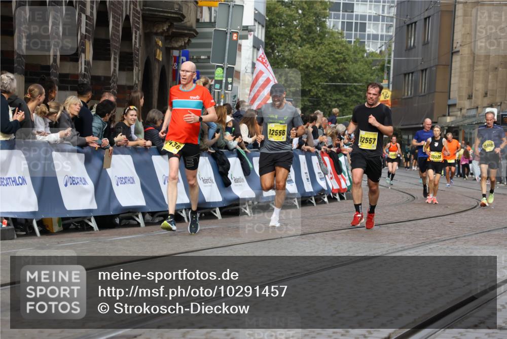 13.09.2026 - 21. swb-Marathon Bremen Strokosch-Dieckow http://msf.ph/oto/10291457 13.09.2026 10:46:01 Ziel 10464, 10541, 10583, 10987, 11015, 11063, 11209, 11279, 11559, 11749, 11762, 11845, 12033, 12087, 12290, 12355, 13532, 13595, 13628, 10447, 10992, 11706, 11925, 13529, 13609, 13640 meine-sportfotos.de