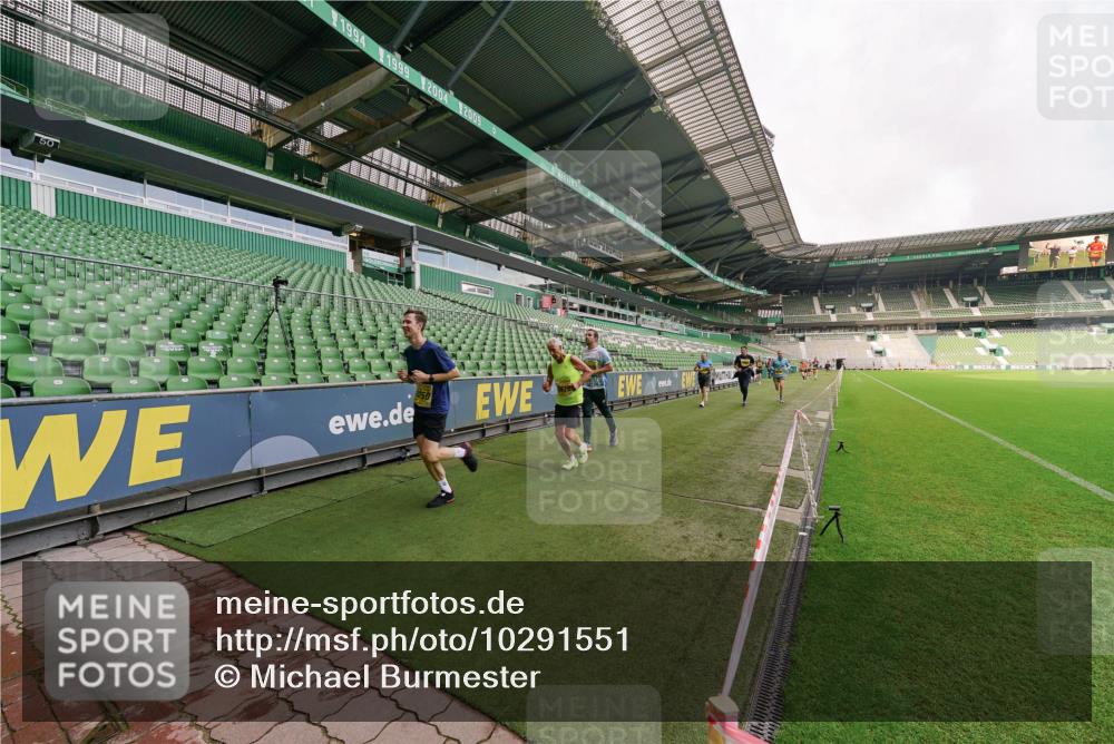13.09.2026 - 21. swb-Marathon Bremen Michael Burmester http://msf.ph/oto/10291551 13.09.2026 10:25:52 Laufen im Stadion 10143, 10210, 10214, 10228, 10312, 10318, 10328, 10336, 10337, 10342, 10346, 10352, 10358, 10398, 10436, 10445, 10447, 10454, 10456, 10536, 10593, 10632, 10735, 10742, 10775, 10806, 10807, 10816, 10861, 10866, 10987, 10988, 11015, 11019, 11020, 11088, 11108, 11130, 11135, 11155, 11187, 11199, 11209, 11232, 11265, 11279, 11312, 11375, 11442, 11447, 11468, 11527, 11607, 11614, 11615, 11630, 11632, 11704, 11758, 11826, 11948, 12281, 12406, 12525, 13585 meine-sportfotos.de