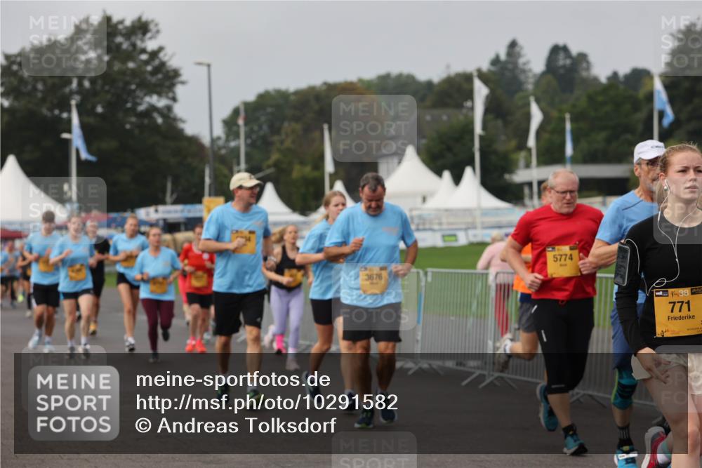 13.09.2026 - Kiel Lauf Andreas Tolksdorf http://msf.ph/oto/10291582 13.09.2026 09:25:22 Kiellinie 3676, 5774, 38, 771 meine-sportfotos.de