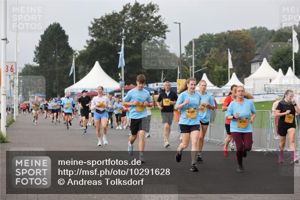 13.09.2026 - Kiel Lauf Andreas Tolksdorf http://msf.ph/oto/10291628 13.09.2026 09:25:25 Kiellinie 36, 5530, 2608, 8300, 6797, 1053 meine-sportfotos.de