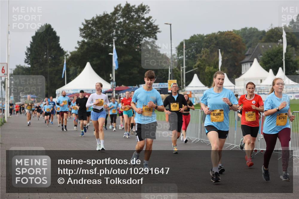 13.09.2026 - Kiel Lauf Andreas Tolksdorf http://msf.ph/oto/10291647 13.09.2026 09:25:26 Kiellinie 6, 5530, 2608, 8300, 2437, 39, 6797 meine-sportfotos.de