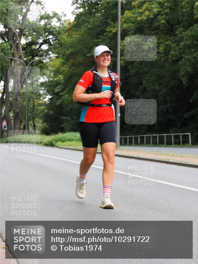 13.09.2026 - 21. swb-Marathon Bremen TobiasT http://msf.ph/oto/10291722 13.09.2026 12:36:44 Laufen  meine-sportfotos.de