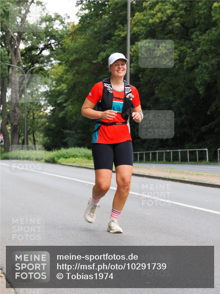13.09.2026 - 21. swb-Marathon Bremen TobiasT http://msf.ph/oto/10291739 13.09.2026 12:36:44 Laufen  meine-sportfotos.de