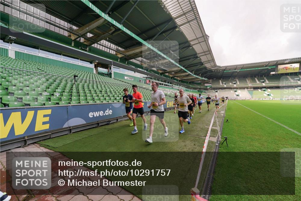 13.09.2026 - 21. swb-Marathon Bremen Michael Burmester http://msf.ph/oto/10291757 13.09.2026 10:26:41 Laufen im Stadion 10096, 10142, 10143, 10172, 10210, 10214, 10228, 10231, 10269, 10289, 10310, 10312, 10318, 10319, 10342, 10346, 10352, 10398, 10436, 10445, 10447, 10454, 10464, 10489, 10504, 10514, 10536, 10541, 10566, 10583, 10628, 10638, 10735, 10742, 10744, 10806, 10807, 10866, 10873, 10897, 10898, 10956, 10987, 10988, 10992, 11015, 11019, 11020, 11060, 11063, 11088, 11108, 11110, 11130, 11135, 11148, 11155, 11187, 11193, 11199, 11209, 11232, 11279, 11312, 11447, 11614 meine-sportfotos.de