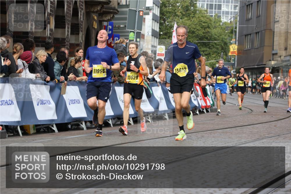 13.09.2026 - 21. swb-Marathon Bremen Strokosch-Dieckow http://msf.ph/oto/10291798 13.09.2026 10:46:09 Ziel 10436, 10464, 10541, 10987, 11015, 11063, 11279, 11559, 11762, 11845, 12033, 12069, 12087, 12556, 12557, 13532, 13595, 10228, 11706, 11925, 11926, 13609, 13640 meine-sportfotos.de