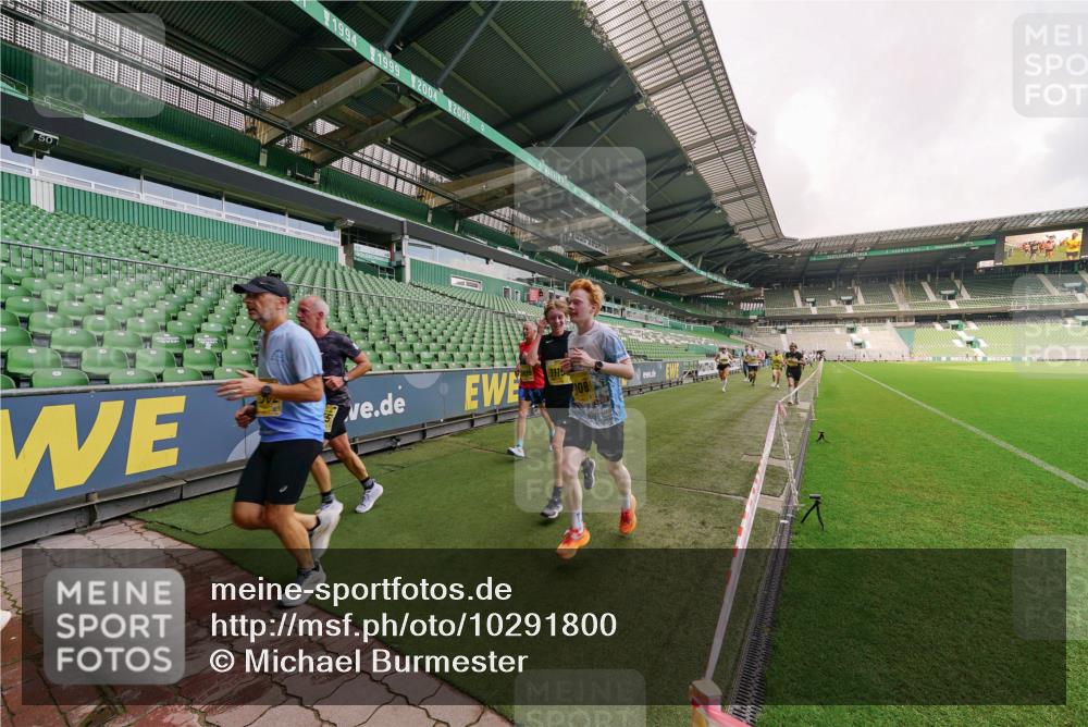 13.09.2026 - 21. swb-Marathon Bremen Michael Burmester http://msf.ph/oto/10291800 13.09.2026 10:26:44 Laufen im Stadion 10096, 10142, 10143, 10172, 10210, 10214, 10228, 10231, 10269, 10289, 10310, 10312, 10318, 10319, 10342, 10346, 10352, 10398, 10436, 10445, 10447, 10454, 10464, 10489, 10504, 10514, 10536, 10541, 10566, 10583, 10628, 10638, 10735, 10742, 10744, 10806, 10807, 10866, 10873, 10897, 10898, 10956, 10987, 10988, 10992, 11015, 11019, 11020, 11060, 11063, 11088, 11108, 11110, 11130, 11135, 11148, 11155, 11187, 11193, 11199, 11209, 11232, 11279, 11312, 11447, 11614 meine-sportfotos.de
