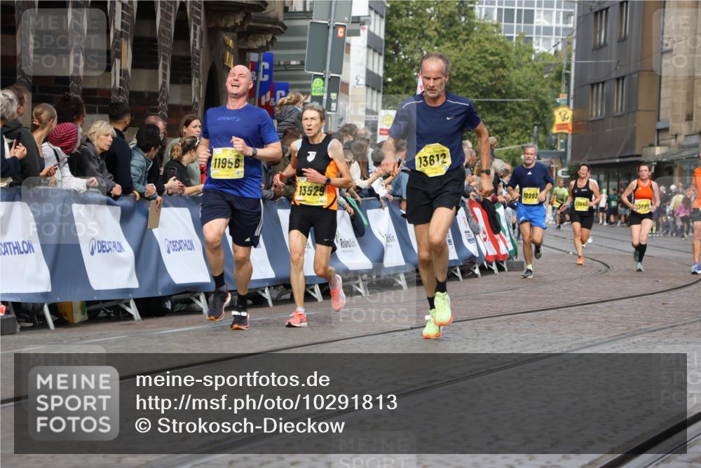 13.09.2026 - 21. swb-Marathon Bremen Strokosch-Dieckow http://msf.ph/oto/10291813 13.09.2026 10:46:09 Ziel 10436, 10464, 10541, 10987, 11015, 11063, 11279, 11559, 11762, 11845, 12033, 12069, 12087, 12556, 12557, 13532, 13595, 10228, 11706, 11925, 11926, 13609, 13640 meine-sportfotos.de