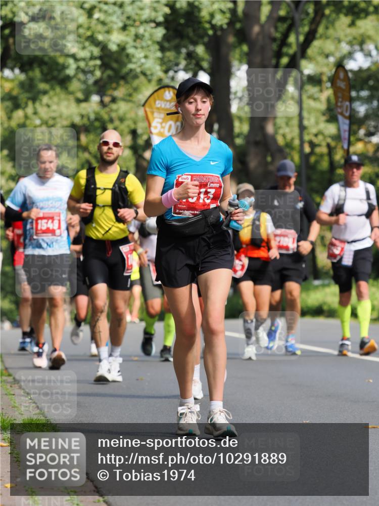 13.09.2026 - 21. swb-Marathon Bremen TobiasT http://msf.ph/oto/10291889 13.09.2026 12:37:52 Laufen 1549, 5, 00, 13, 21 meine-sportfotos.de