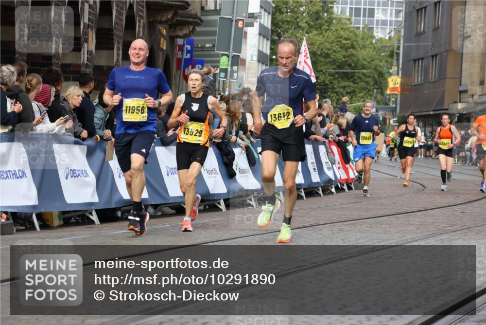 13.09.2026 - 21. swb-Marathon Bremen Strokosch-Dieckow http://msf.ph/oto/10291890 13.09.2026 10:46:09 Ziel 10436, 10464, 10541, 10987, 11015, 11063, 11279, 11559, 11762, 11845, 12033, 12069, 12087, 12556, 12557, 13532, 13595, 10228, 11706, 11925, 11926, 13609, 13640 meine-sportfotos.de