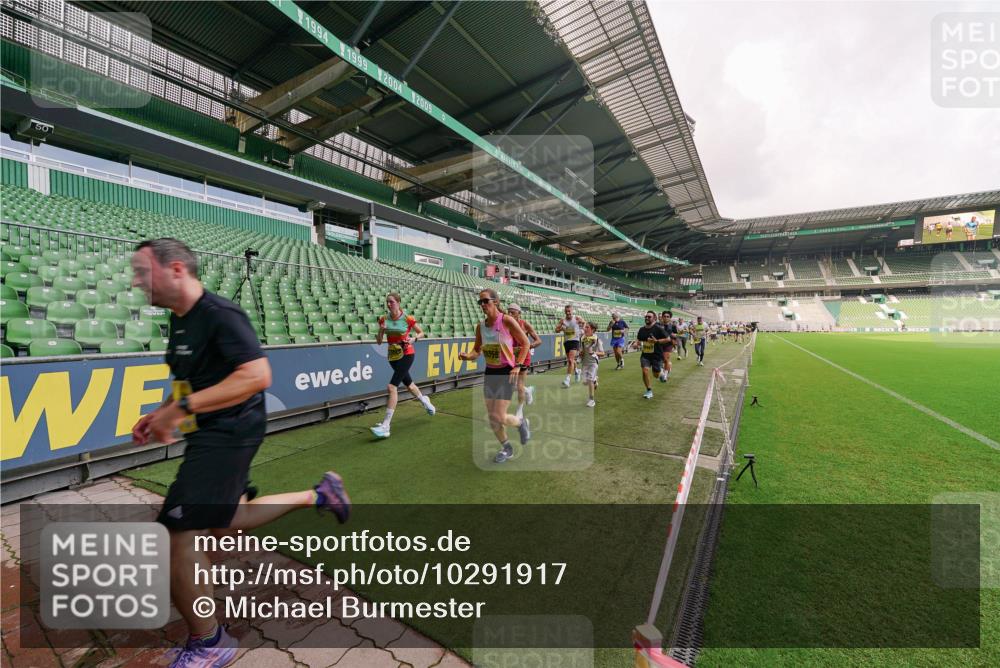 13.09.2026 - 21. swb-Marathon Bremen Michael Burmester http://msf.ph/oto/10291917 13.09.2026 10:27:06 Laufen im Stadion 10096, 10142, 10172, 10210, 10214, 10223, 10228, 10231, 10269, 10289, 10310, 10318, 10319, 10342, 10352, 10398, 10436, 10445, 10447, 10454, 10464, 10489, 10504, 10514, 10536, 10541, 10566, 10583, 10628, 10638, 10735, 10742, 10744, 10806, 10807, 10846, 10860, 10866, 10873, 10897, 10898, 10956, 10987, 10992, 11015, 11019, 11060, 11063, 11076, 11088, 11110, 11111, 11130, 11135, 11148, 11155, 11187, 11193, 11199, 11209, 11232, 11279 meine-sportfotos.de