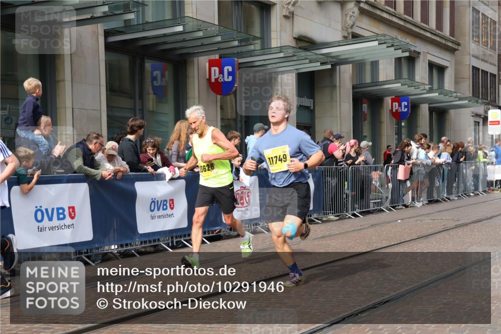 13.09.2026 - 21. swb-Marathon Bremen Strokosch-Dieckow http://msf.ph/oto/10291946 13.09.2026 10:45:32 Ziel 10436, 10464, 10541, 10583, 10987, 11015, 11063, 11279, 11559, 11762, 11845, 11956, 12033, 12069, 12087, 12556, 12557, 13532, 13595, 13612, 13628, 10143, 10318, 10352, 10398, 10536, 10866, 11020, 11088, 11209, 11232, 11396, 11478, 11695, 11749, 11835, 12054, 12290, 12355, 12475, 12534 meine-sportfotos.de