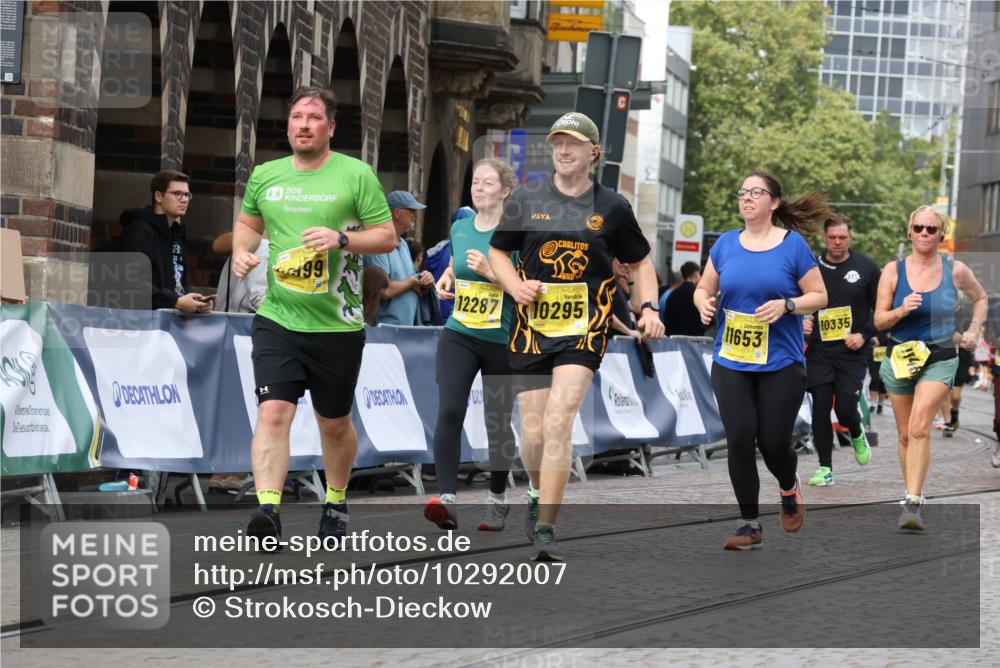 13.09.2026 - 21. swb-Marathon Bremen Strokosch-Dieckow http://msf.ph/oto/10292007 13.09.2026 11:17:05 Ziel 10679, 11456, 11867, 12089, 12158, 10335, 10773, 10779, 11355, 11495, 11672, 12101 meine-sportfotos.de