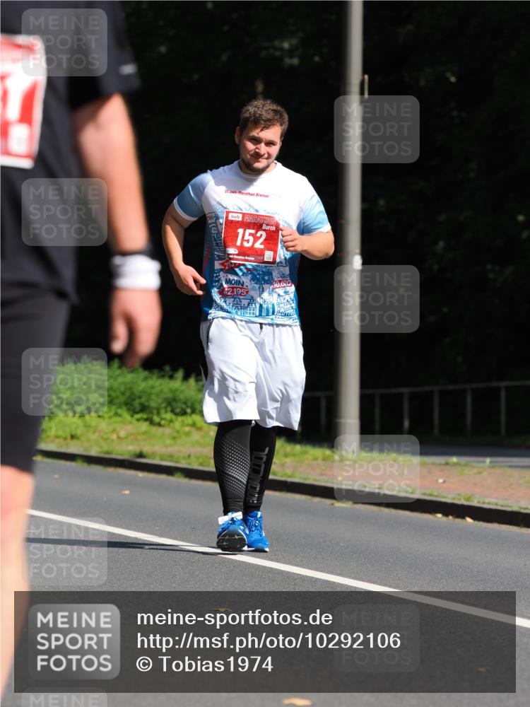 13.09.2026 - 21. swb-Marathon Bremen TobiasT http://msf.ph/oto/10292106 13.09.2026 12:44:47 Laufen 21, 152, 26, 42, 195, 10, 60 meine-sportfotos.de